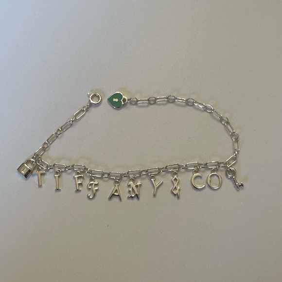Tiffany&Co bracelet sterling silver letter charm
Bracelet, blue enamel - Picture 6 of 6